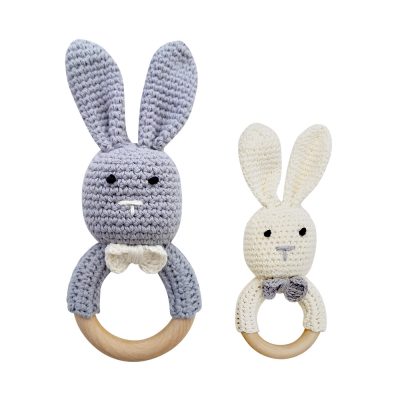 美國 Mali Wear 天然原木手工嬰幼兒兔兔造型手搖鈴固齒玩具 (灰把拔+小白兔)