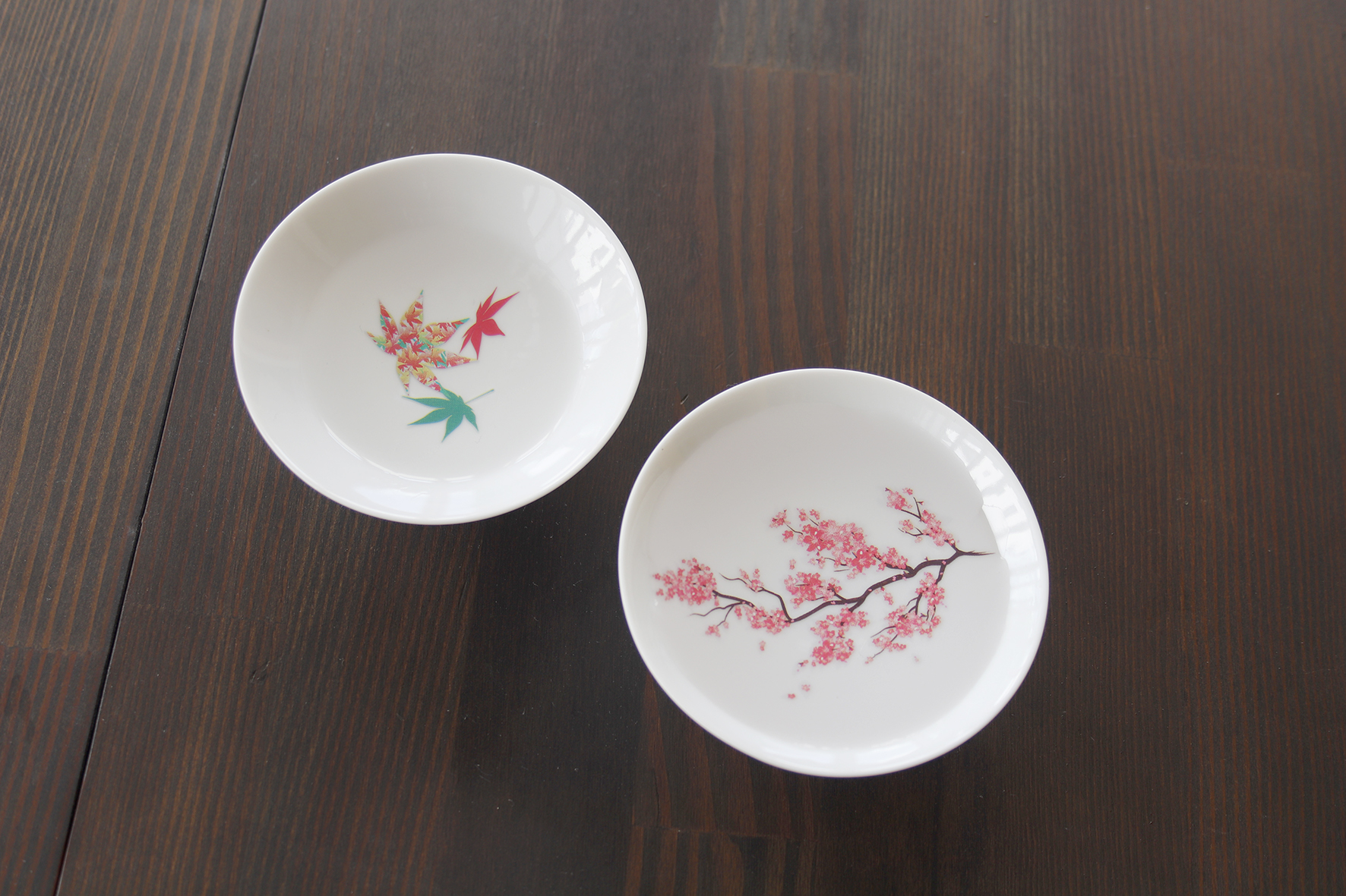 日本 高木陶器 櫻．紅葉 溫感白平盃 (一組兩入)