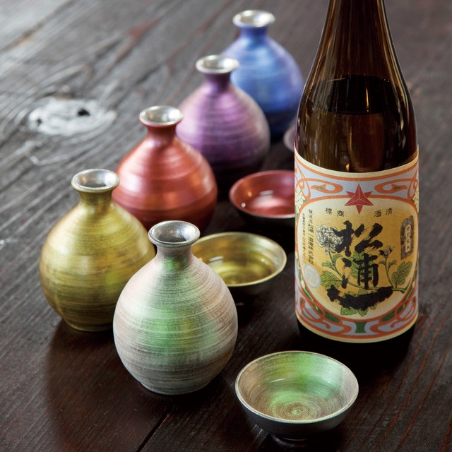 日本 有田燒 金照堂達摩酒器 (金)