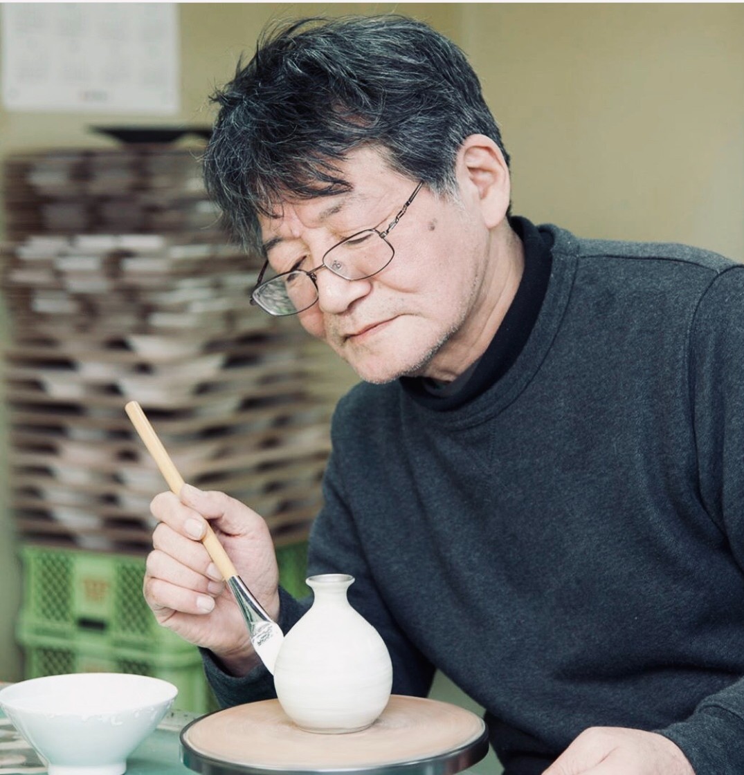 日本 有田燒 金照堂達摩酒器 (金)