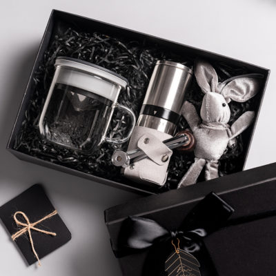 丹麥設計 PO:Selected 手沖咖啡二件禮盒組 (免濾紙過濾咖啡杯350ml-黑灰/咖啡研磨器 2.0)