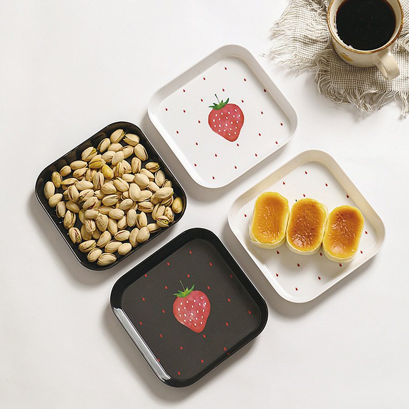 日本霜山 草莓印花風方形仿瓷餐碟 / 點心盤 3入