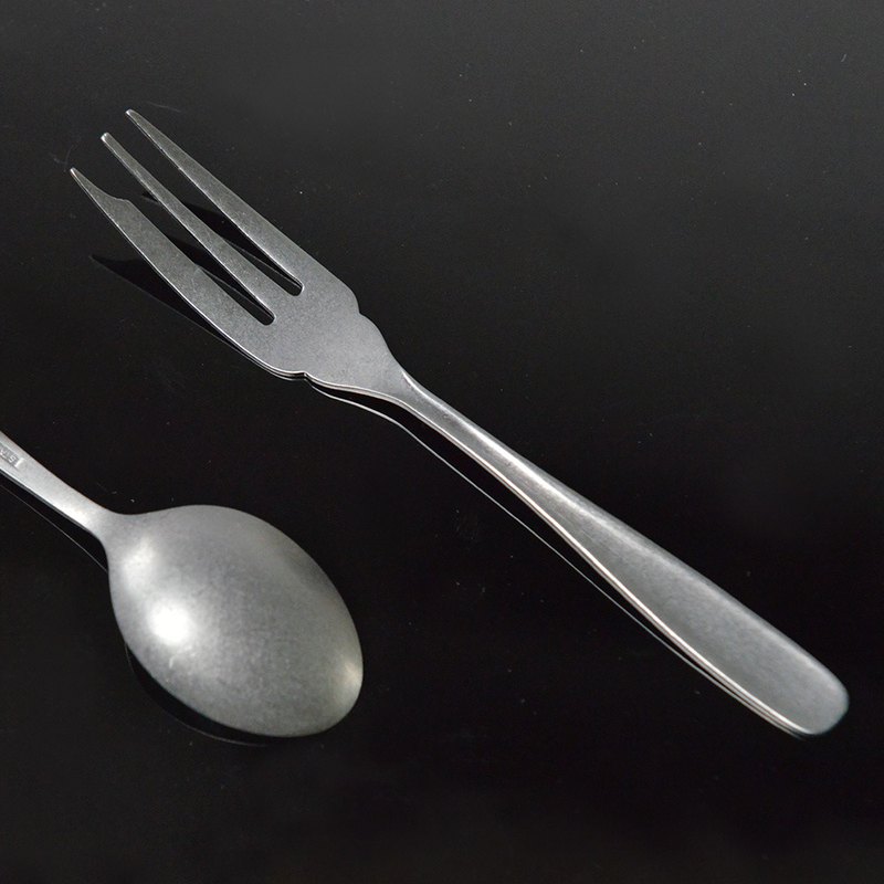 elfin_熔岩黑石水果甜點叉1 日本 elfin 高桑金屬 熔岩黑石水果甜點叉 3入