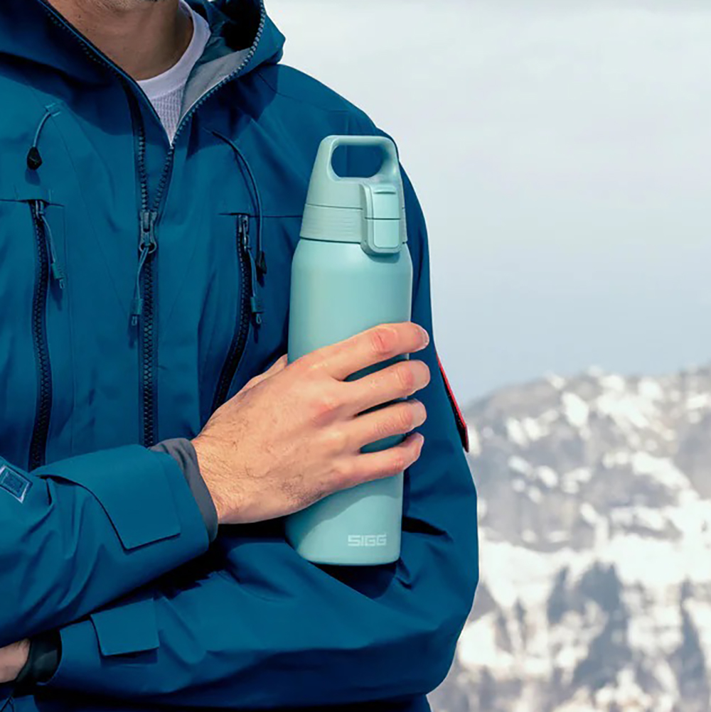 瑞士百年 SIGG Shield 超輕量彈蓋保溫瓶 750ml (湖水藍)